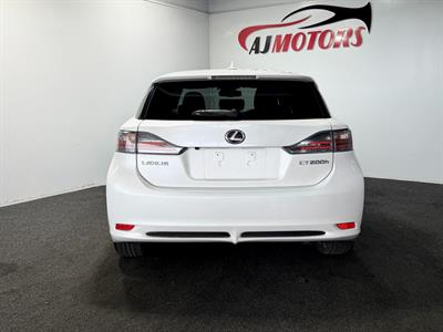 2013 Lexus CT 200h - Thumbnail
