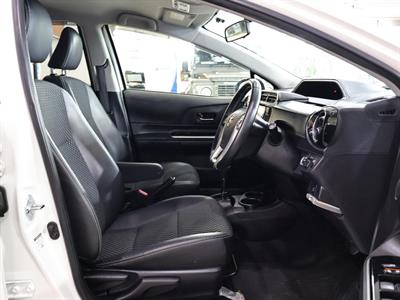 2015 Toyota Aqua - Thumbnail