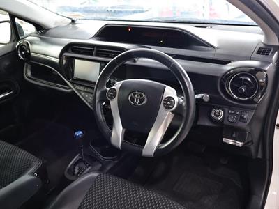 2015 Toyota Aqua - Thumbnail