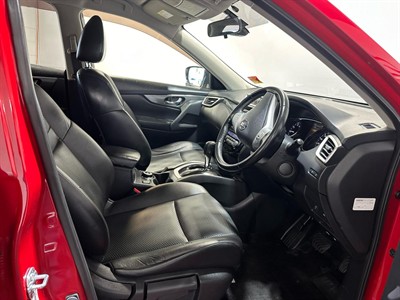 2015 Nissan X-Trail - Thumbnail