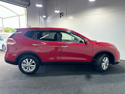 2015 Nissan X-Trail - Thumbnail