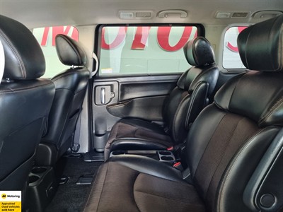 2018 Nissan Elgrand - Thumbnail