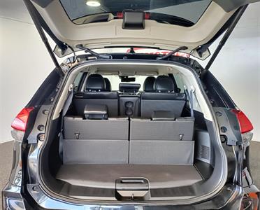 2020 Nissan X-Trail - Thumbnail