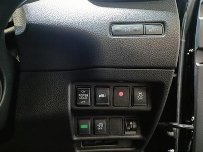 2020 Nissan X-Trail - Thumbnail