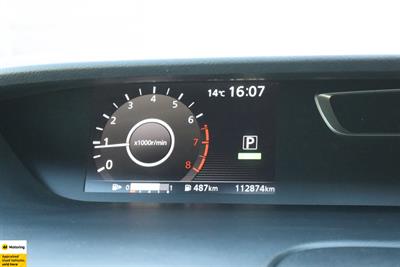 2016 Nissan Serena - Thumbnail