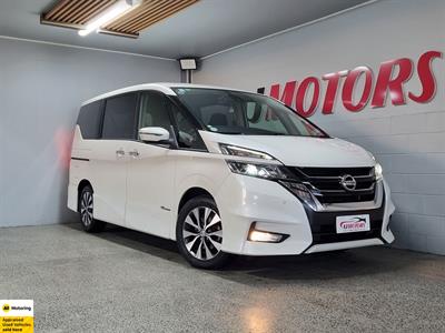 2017 Nissan Serena - Thumbnail