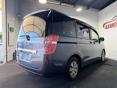 2014 Honda STEPWAGON - Thumbnail