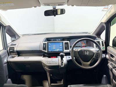 2014 Honda STEPWAGON - Thumbnail