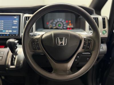 2014 Honda STEPWAGON - Thumbnail