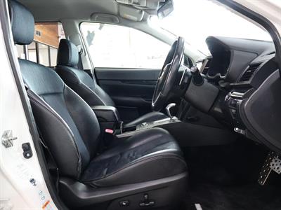 2012 Subaru Legacy - Thumbnail