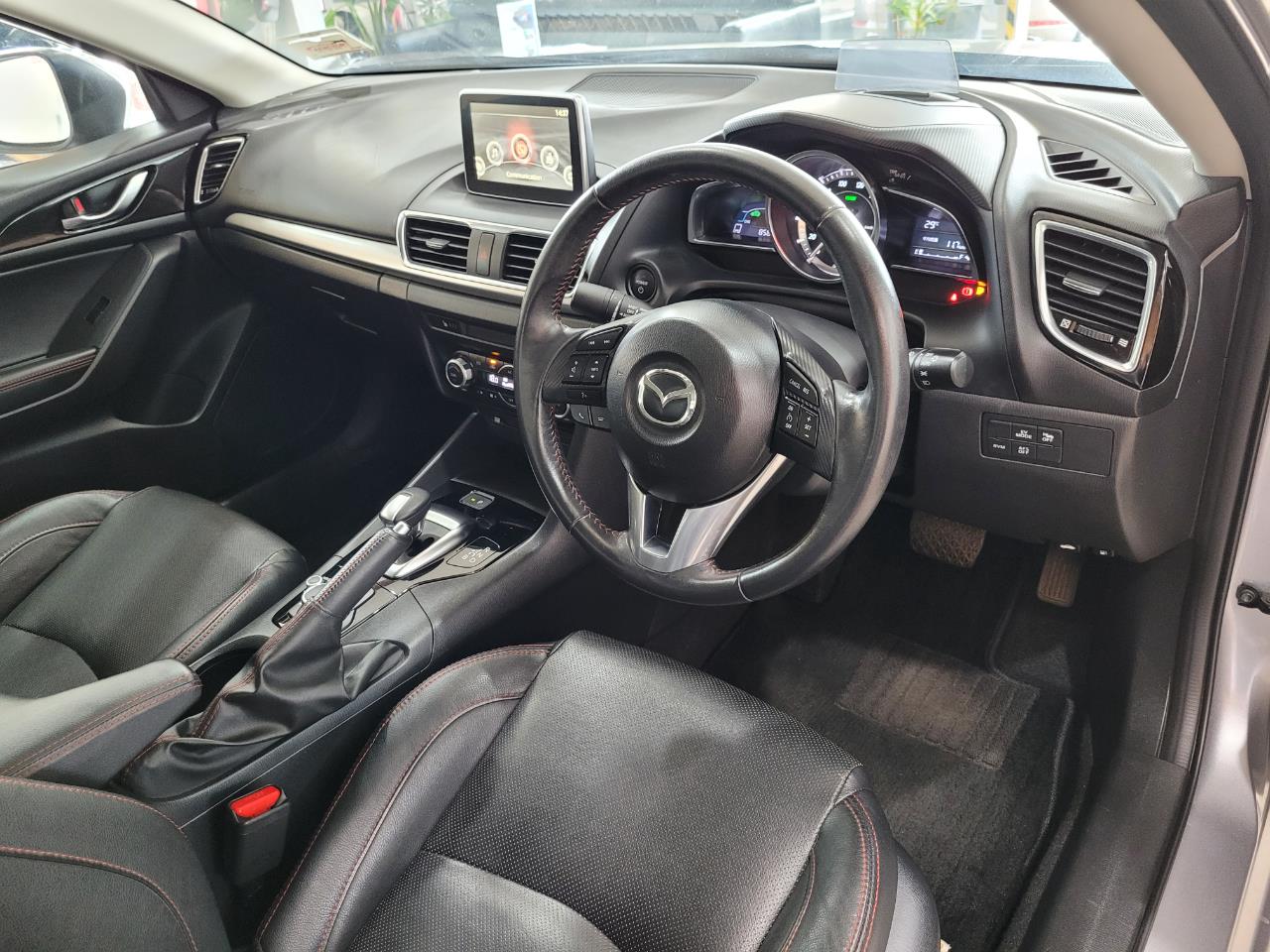 2013 Mazda Axela