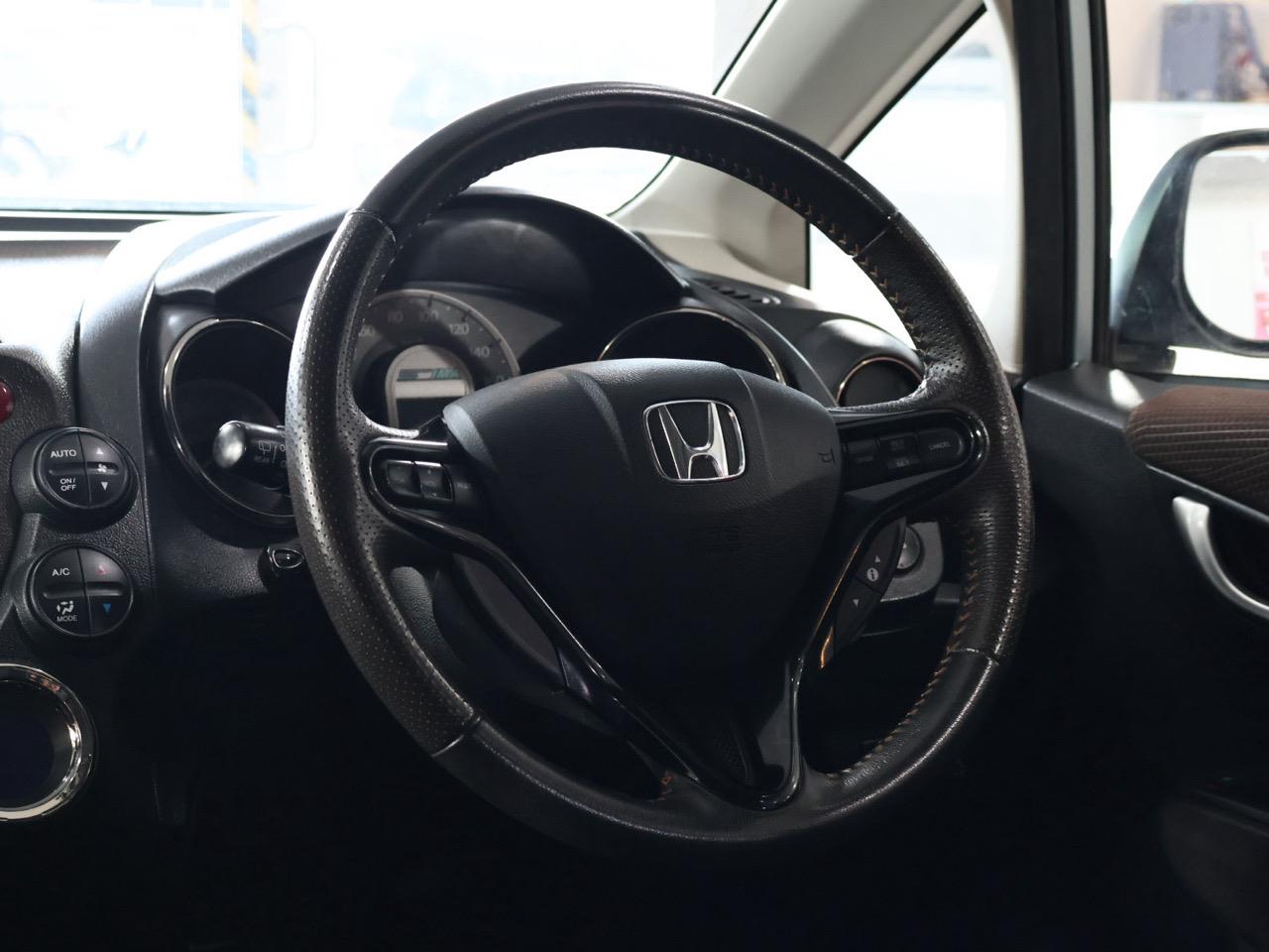 2013 Honda FIT SHUTTLE HYBRID