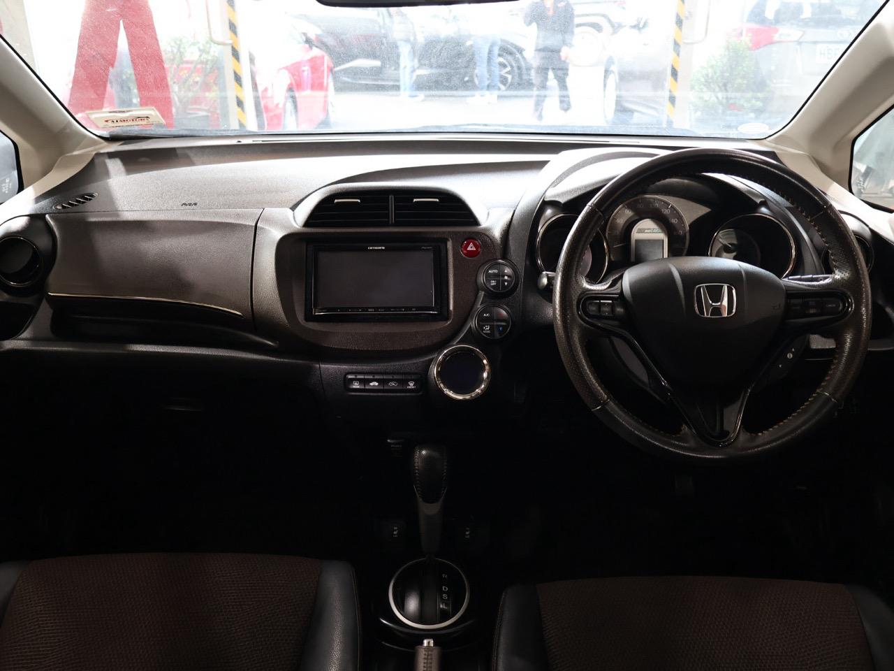 2013 Honda FIT SHUTTLE HYBRID