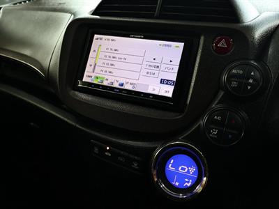 2013 Honda FIT SHUTTLE HYBRID - Thumbnail