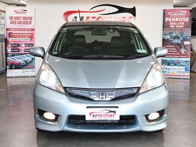 2013 Honda FIT SHUTTLE HYBRID - Thumbnail