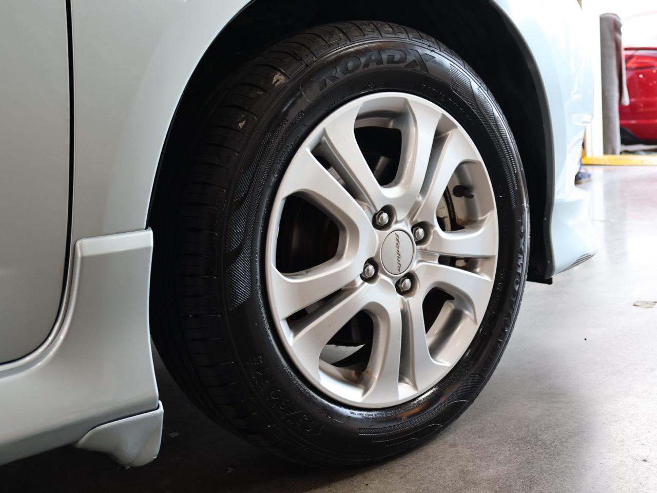 2013 Honda FIT SHUTTLE HYBRID