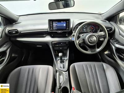 2021 Toyota Yaris - Thumbnail