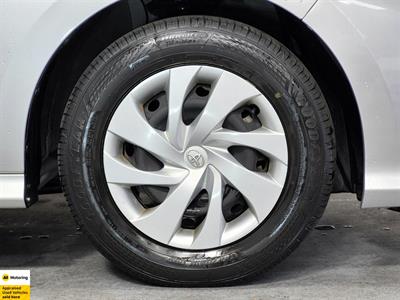 2021 Toyota Yaris - Thumbnail