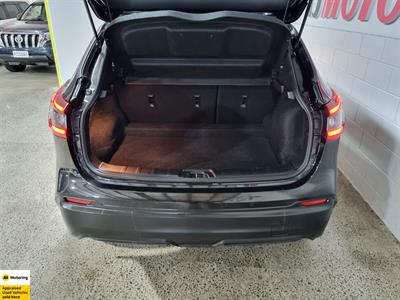 2019 Nissan Qashqai - Thumbnail