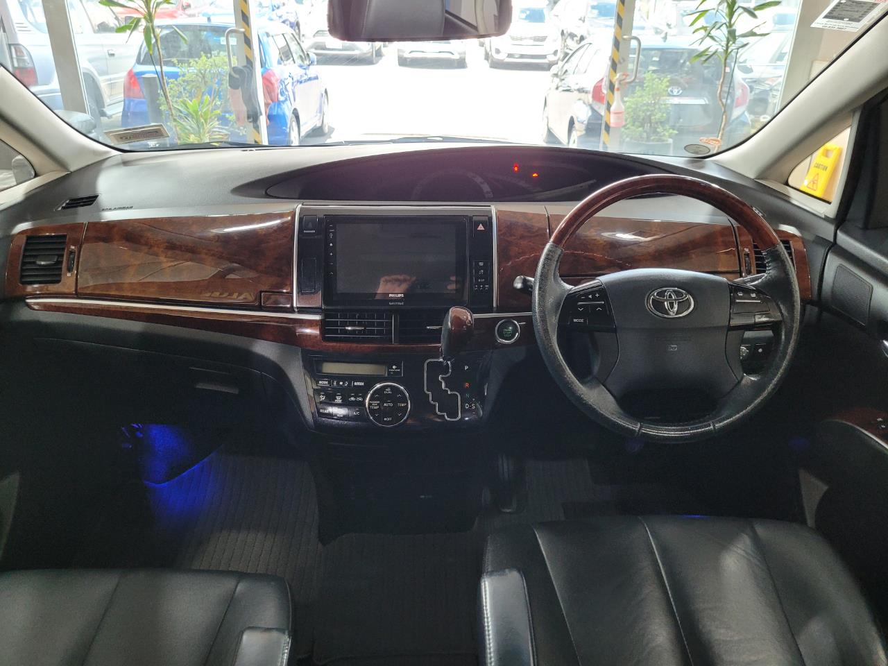 2015 Toyota Estima