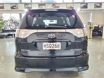 2015 Toyota Estima - Thumbnail