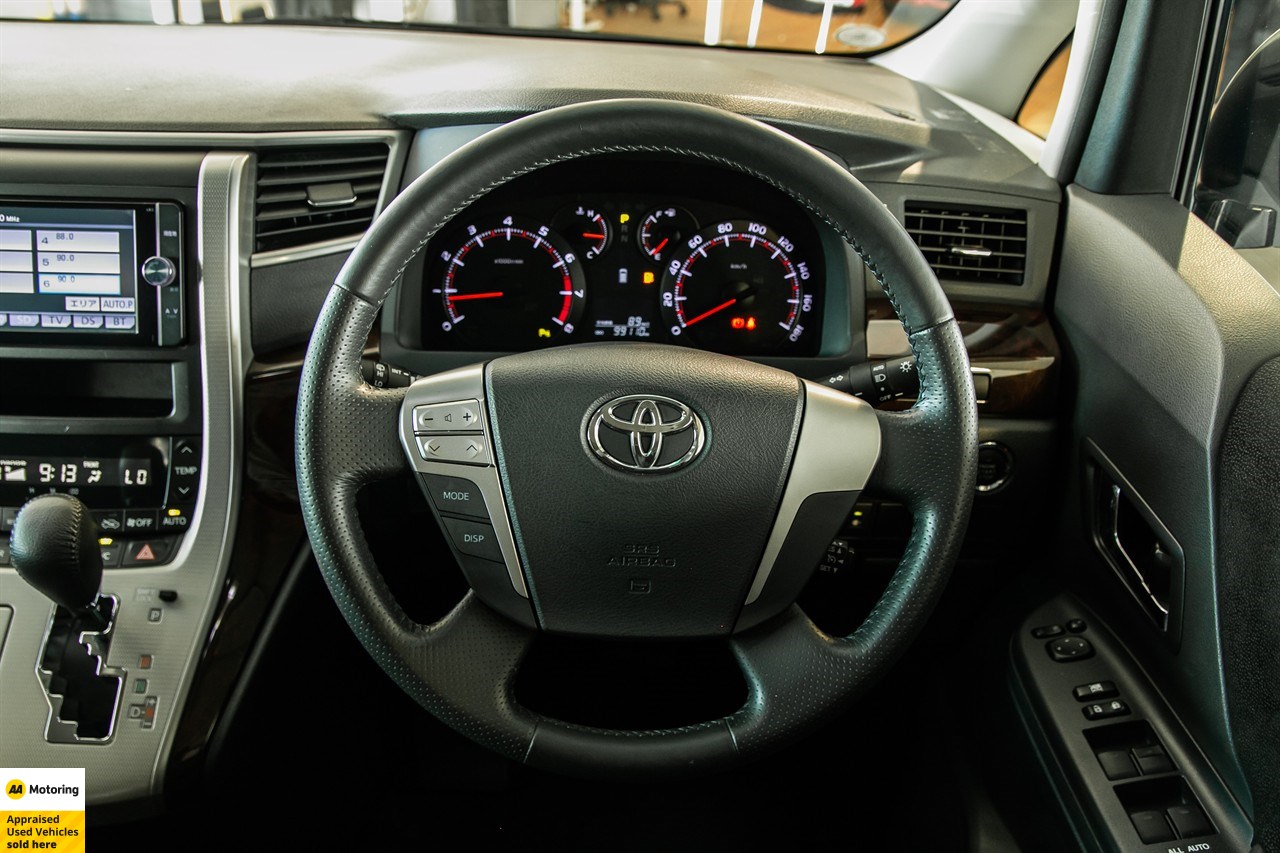 2013 Toyota Vellfire