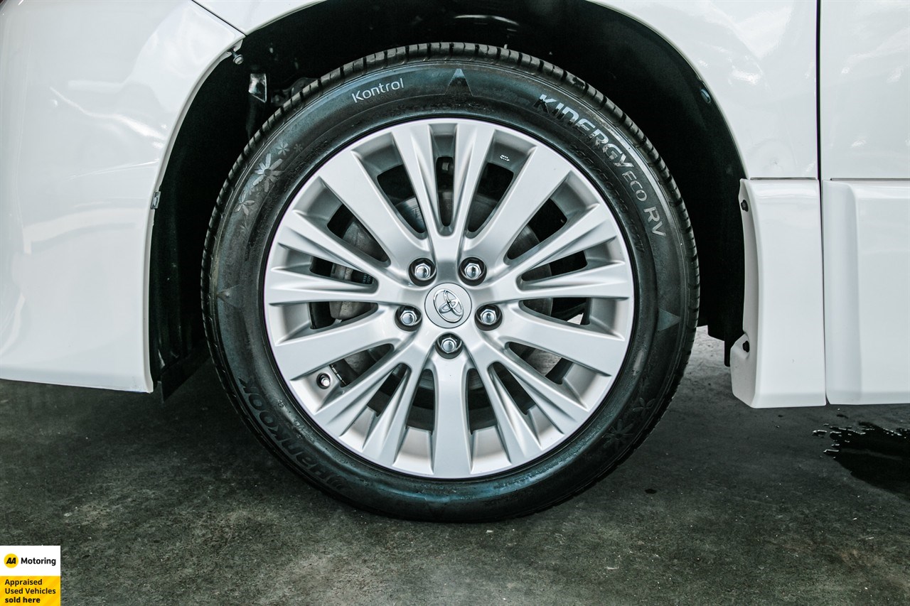 2013 Toyota Vellfire