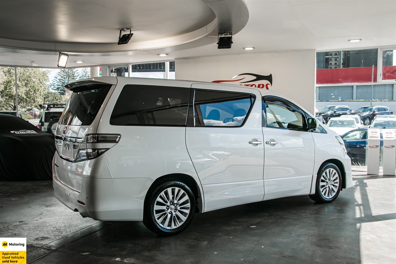 2013 Toyota Vellfire