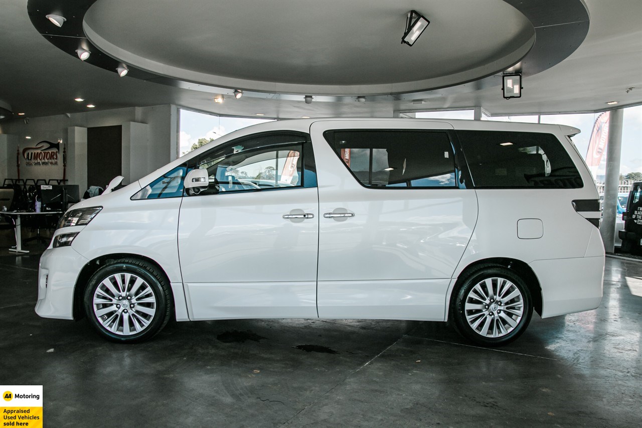 2013 Toyota Vellfire