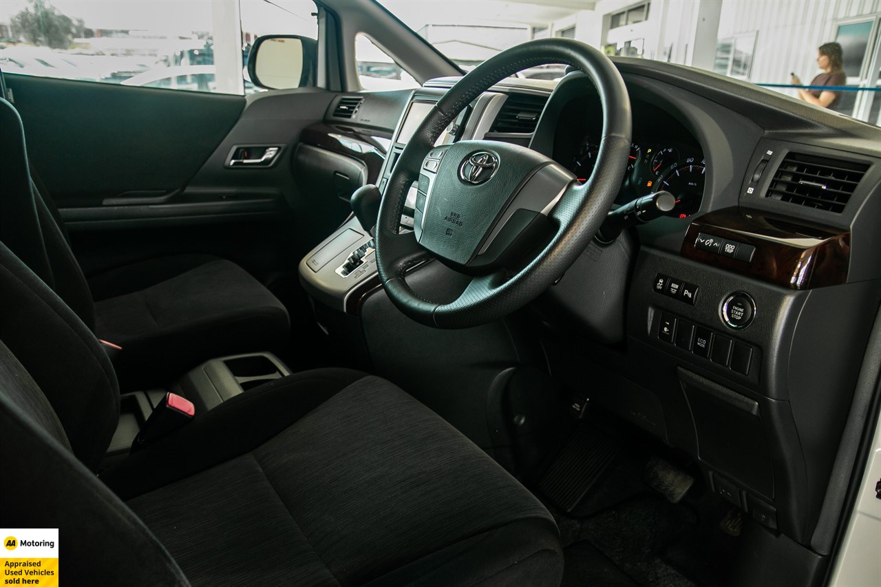 2013 Toyota Vellfire