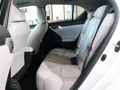 2013 Lexus CT 200h - Thumbnail