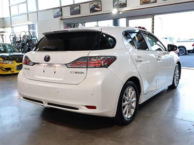 2013 Lexus CT 200h - Thumbnail