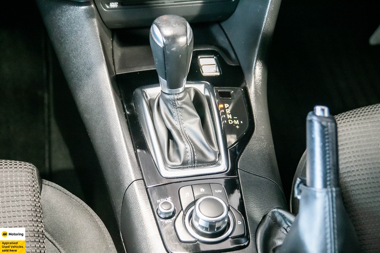 2016 Mazda Axela