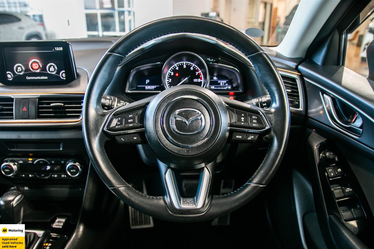2016 Mazda Axela