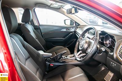 2016 Mazda Axela - Thumbnail