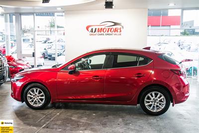 2016 Mazda Axela - Thumbnail