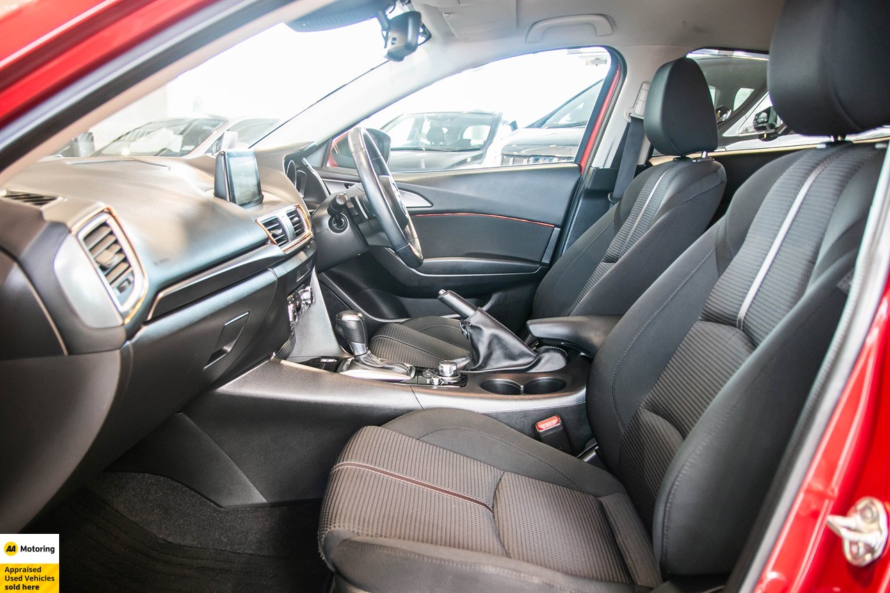 2016 Mazda Axela