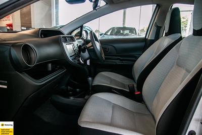 2019 Toyota Aqua - Thumbnail