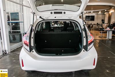 2019 Toyota Aqua - Thumbnail