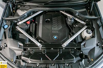 2021 BMW X7 - Thumbnail
