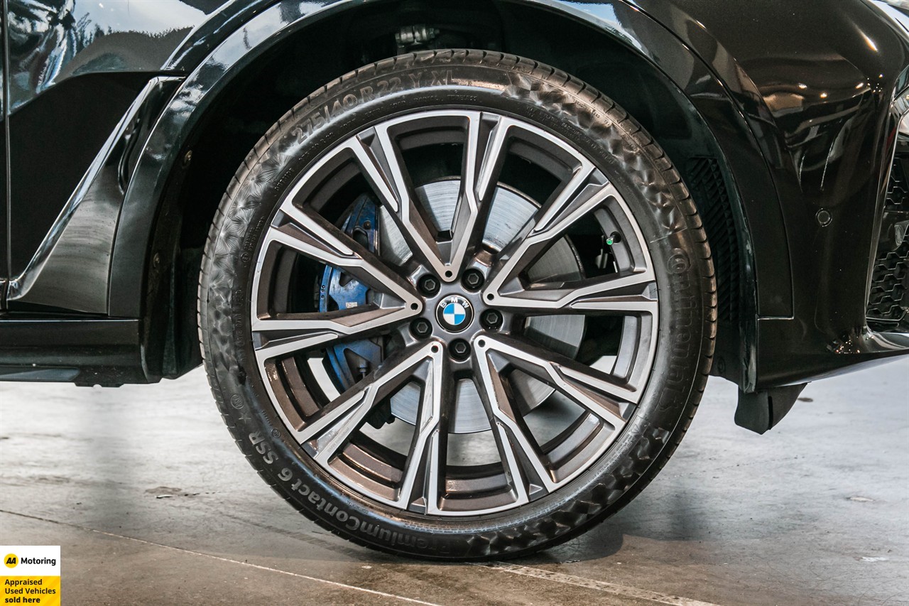 2021 BMW X7