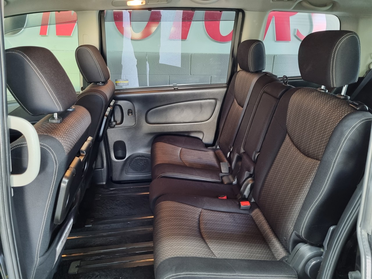 2014 Nissan Serena