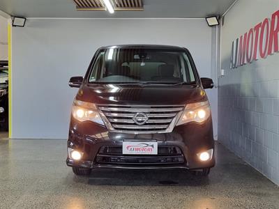 2014 Nissan Serena - Thumbnail
