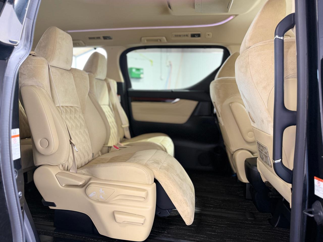 2015 Toyota Vellfire