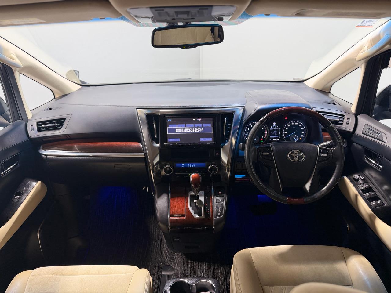2015 Toyota Vellfire