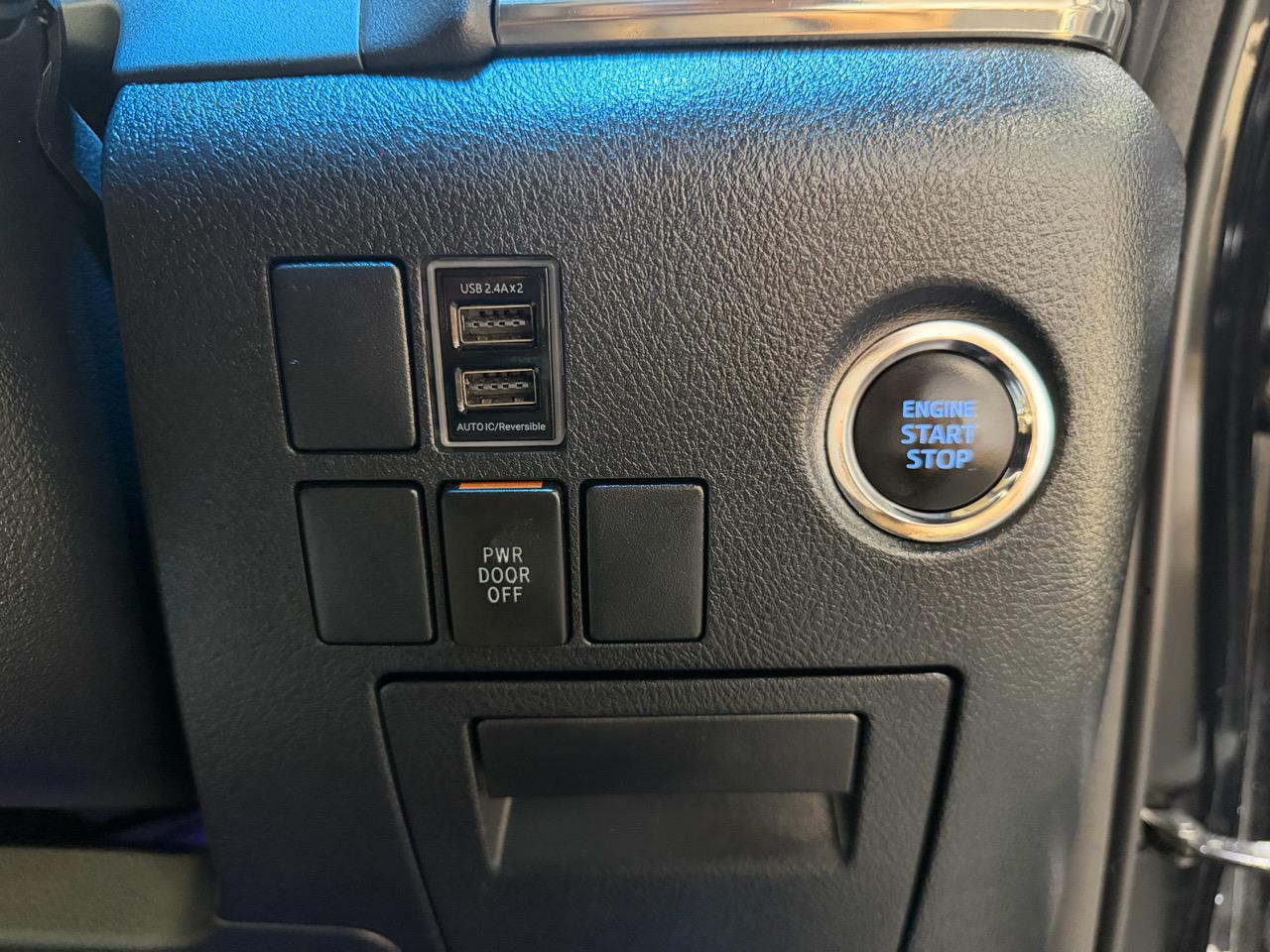 2015 Toyota Vellfire