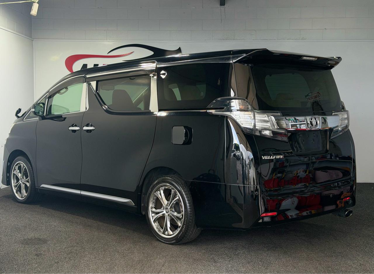 2015 Toyota Vellfire