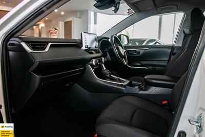 2021 Toyota RAV4 - Thumbnail