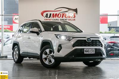 2021 Toyota RAV4 - Thumbnail