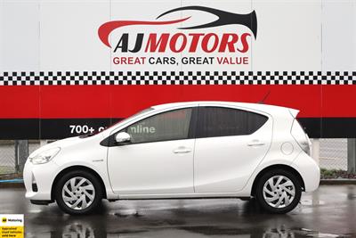 2013 Toyota Aqua - Thumbnail